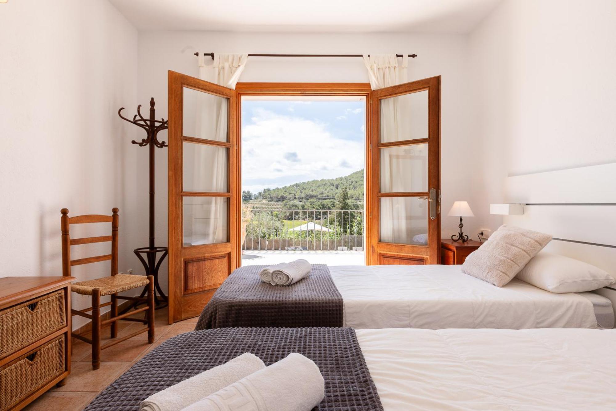 New! Portmany - Villa